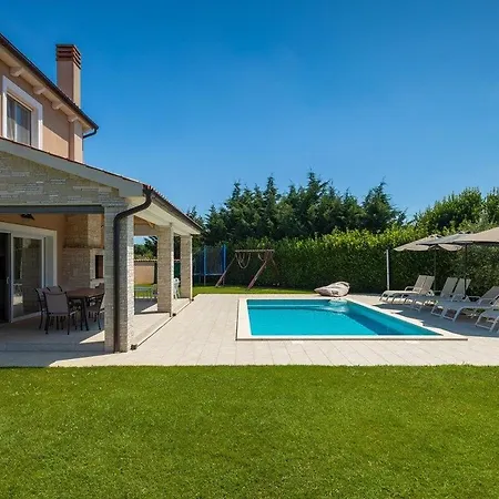 Villa Magica *